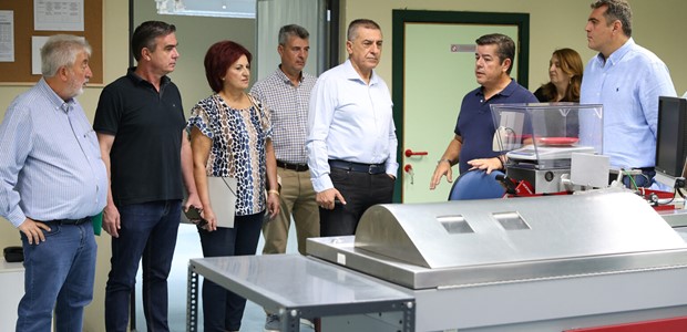 Επίσκεψη Κουρέτα στο Εθνικό Κέντρο Ταξινόμησης Βάμβακος